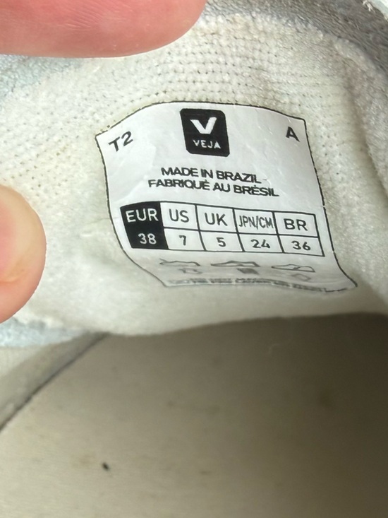 Veja V-12 LEATHER WHITE DUNE Sneakers  Women’s size 7 - Picture 10 of 10